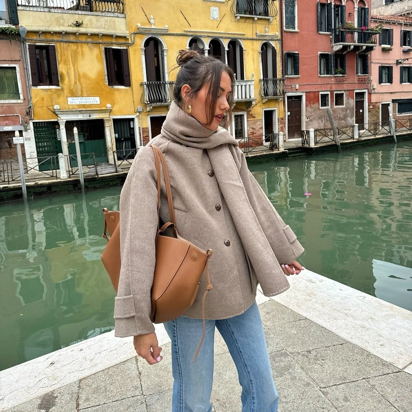 ELENA Oversized Sjaal-Kraag Jas