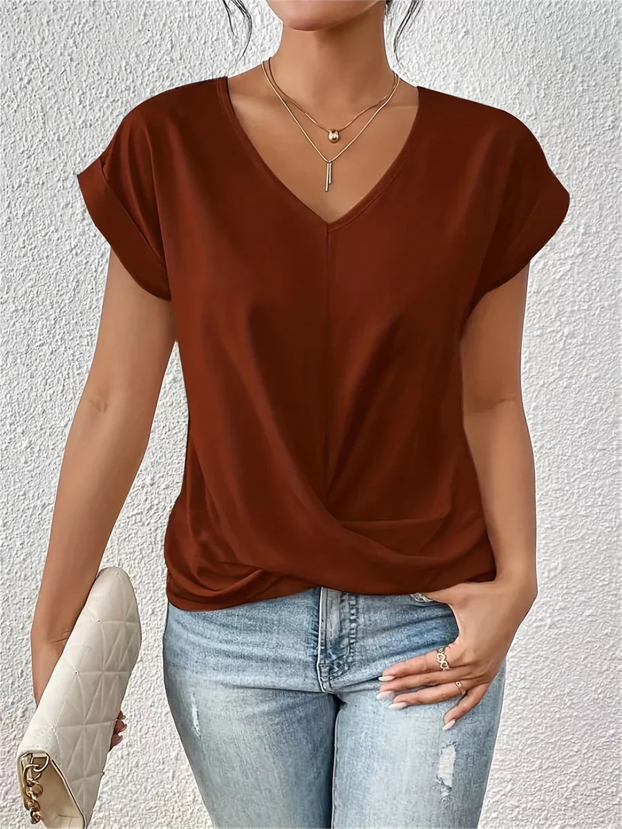 CLEO - CASUAL T-SHIRT MET SWEETHEART HALSLIJN