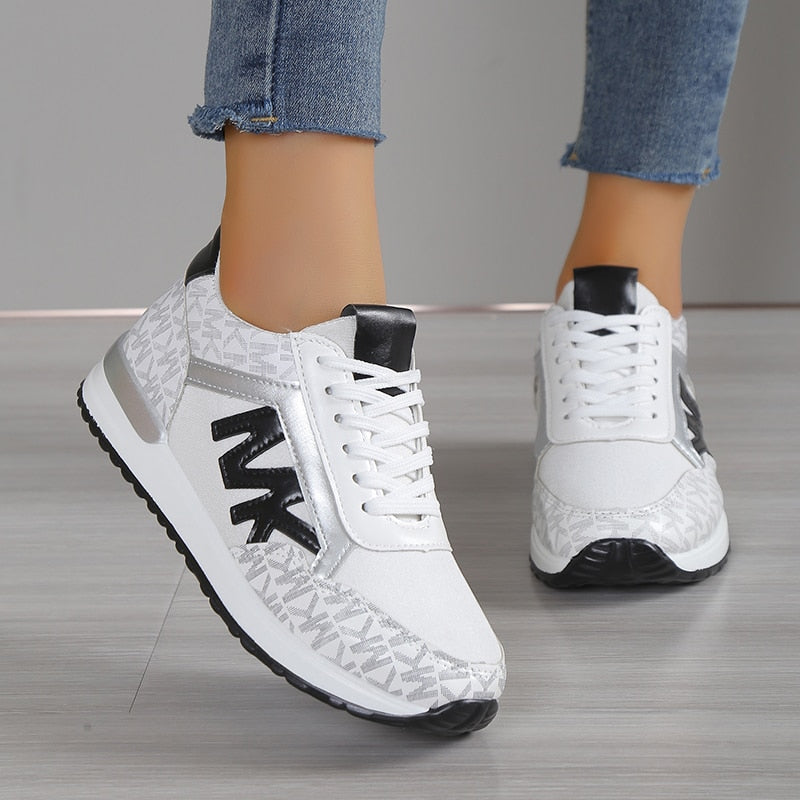 JANINA - SPORTSCHOENEN MET METALLIC DETAILS