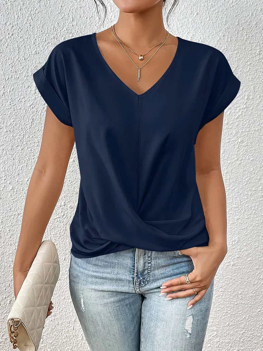 CLEO - CASUAL T-SHIRT MET SWEETHEART HALSLIJN